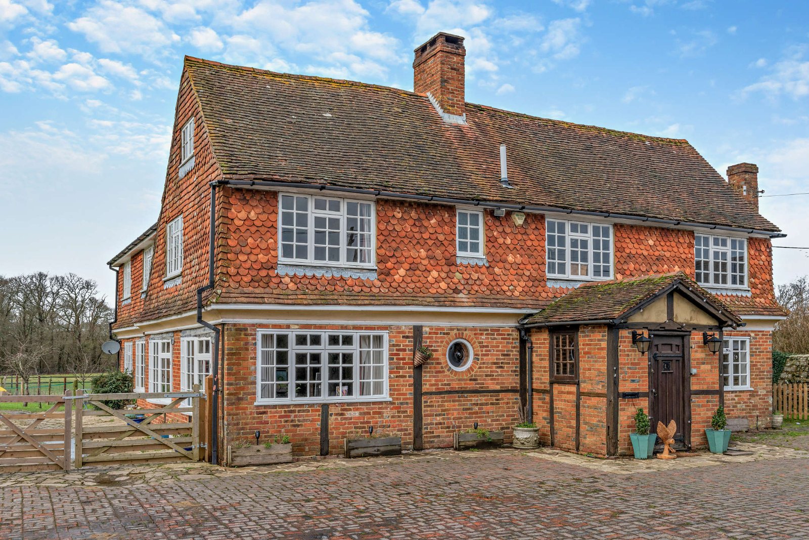 5 bedroom equestrian property for sale 0