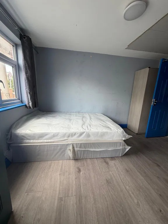 102, Keel Drive, Slough photo 4