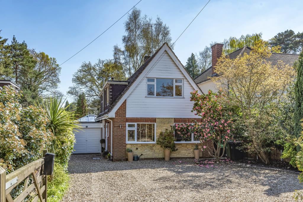 Detached, 1,421 sq ft