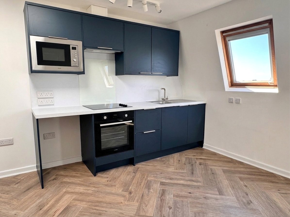 Third Floor Flat, 14, City Road, Bristol, City of photo 2