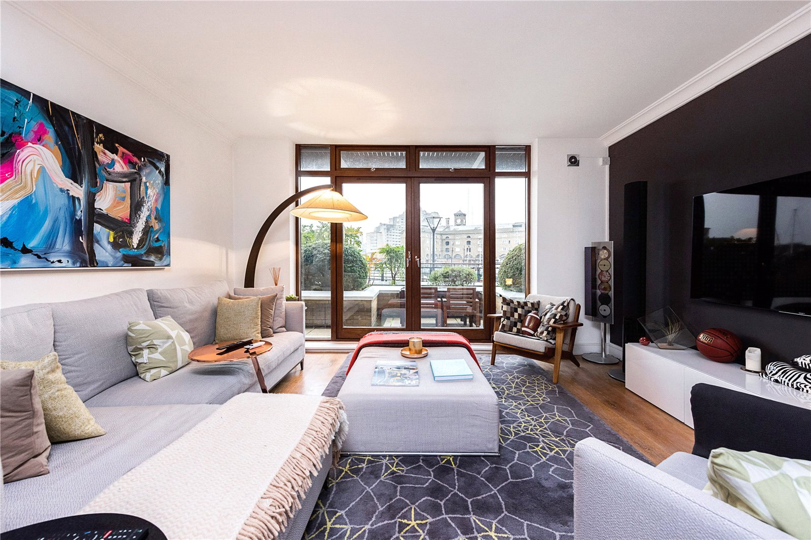 2 bedroom flat for sale 0