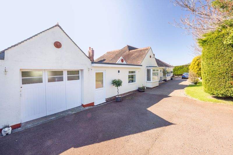 5 bedroom detached house for sale 0