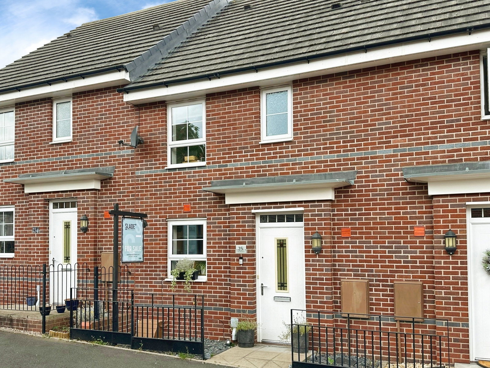 3 bed terraced house for sale