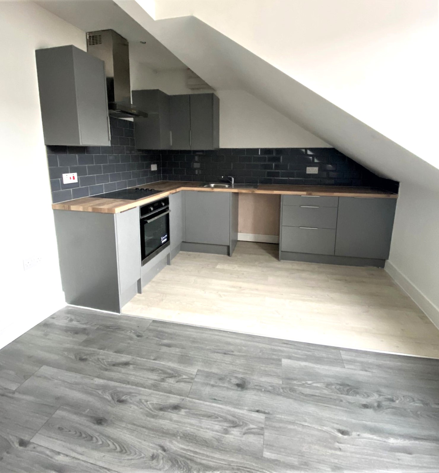 116, High Street, Barry photo 5