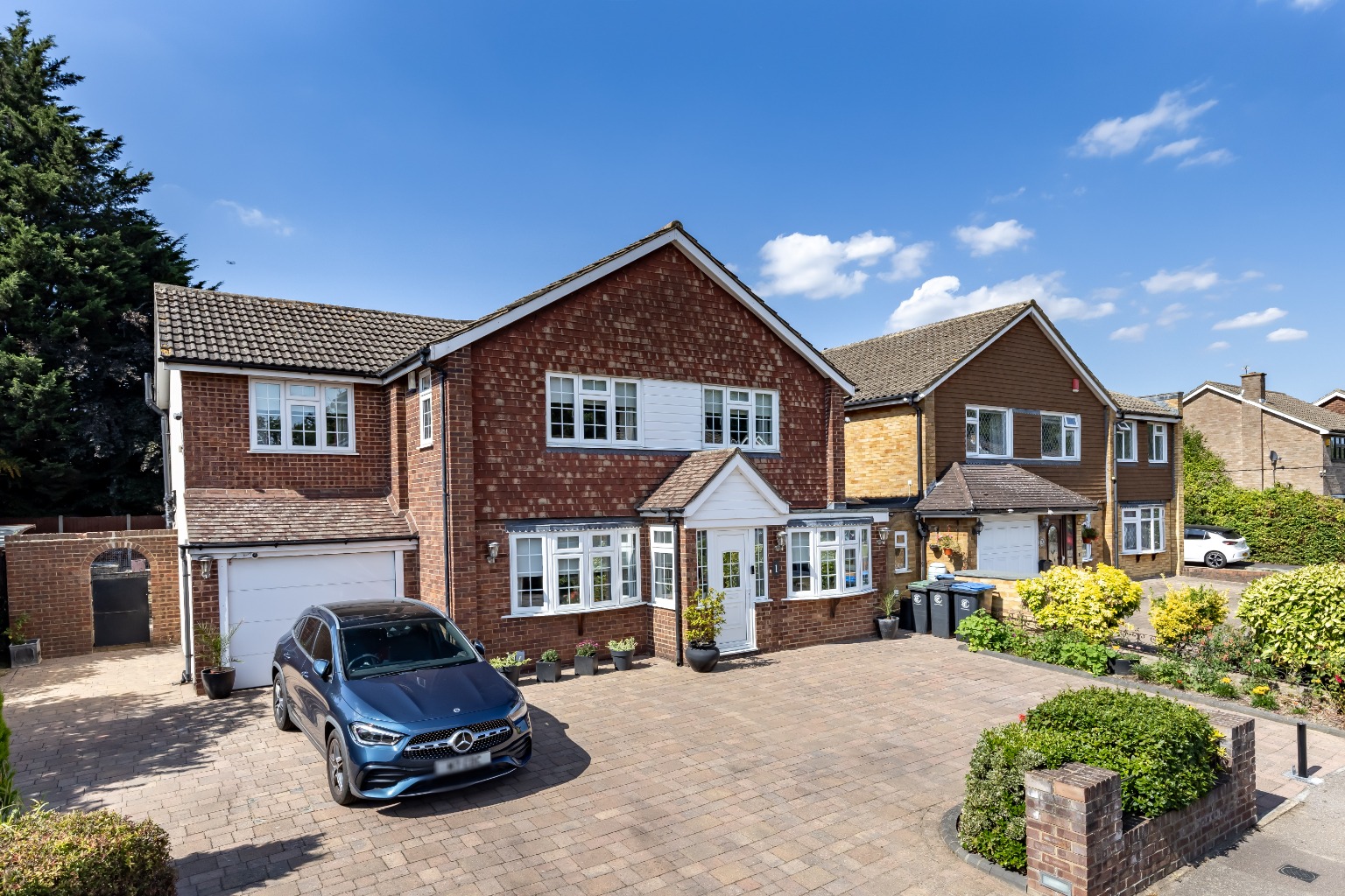 6 bedroom detached house for sale in Lymington