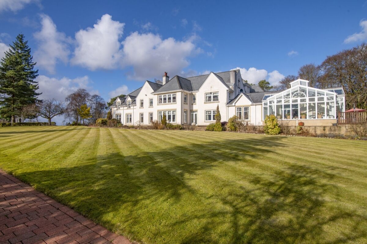 9 bedroom detached house for sale in Punchbowl House Old Mugdock Road