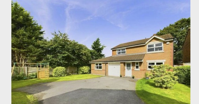 4-bed detached on 14, Rosedene Close, Cottam, £380,000