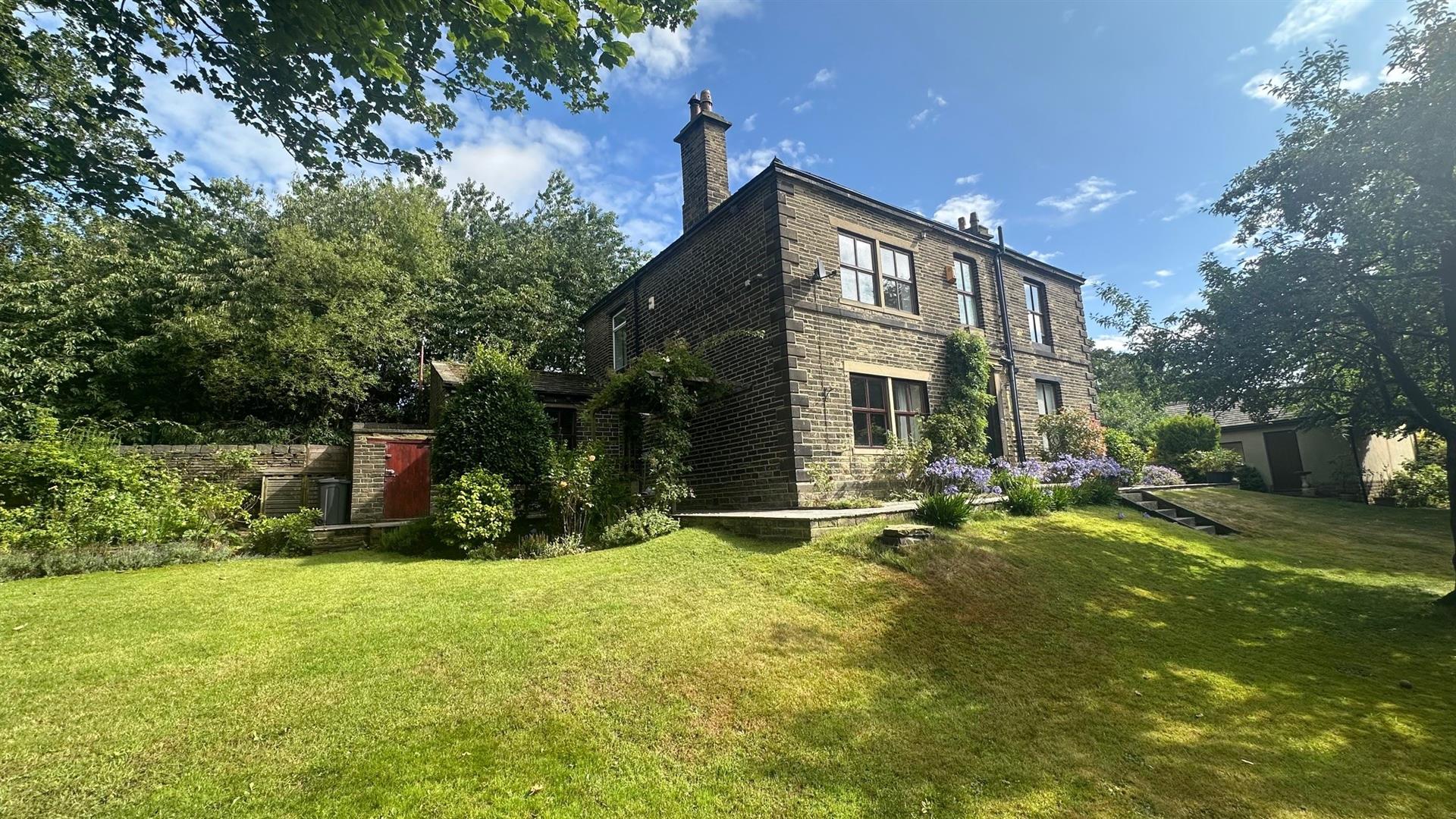 4-bed house on Sixteen A, Hodgson Fold, Bradford, £225,000