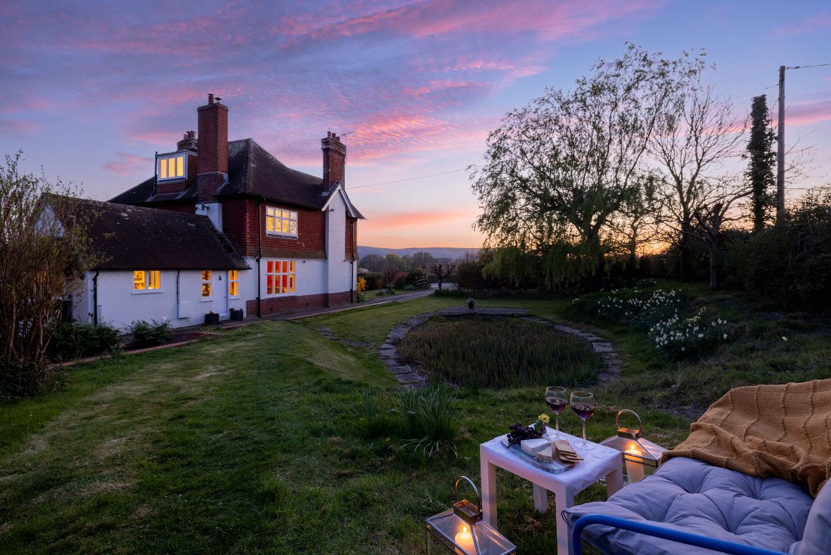 4 bedroom detached house for sale 0