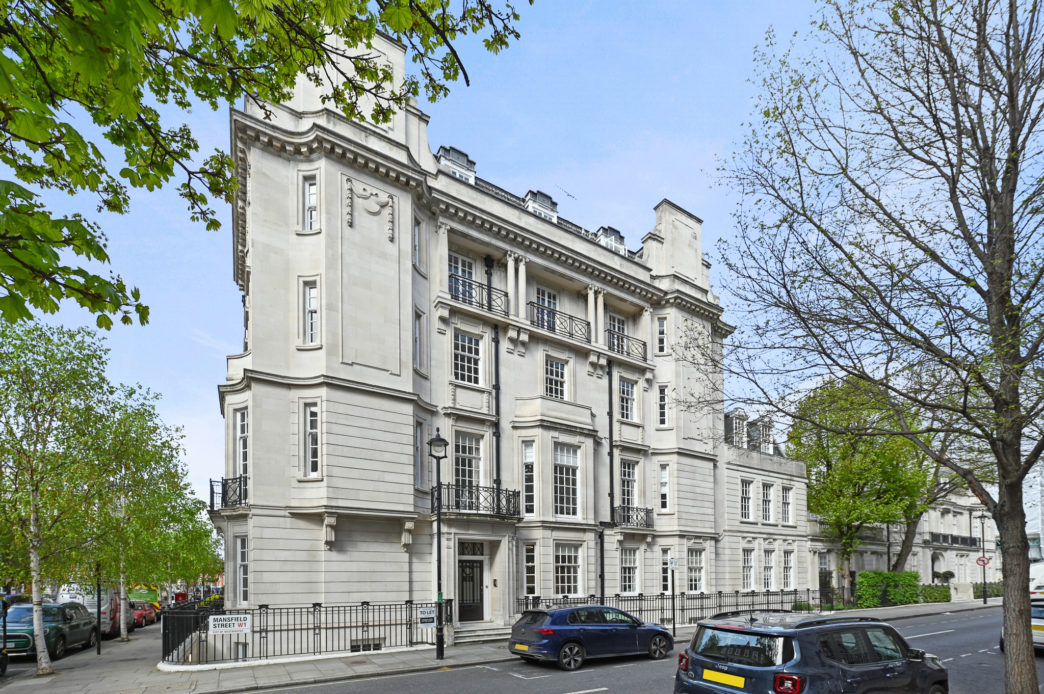 8 Queen Anne Street, Marylebone Village, London photo 2