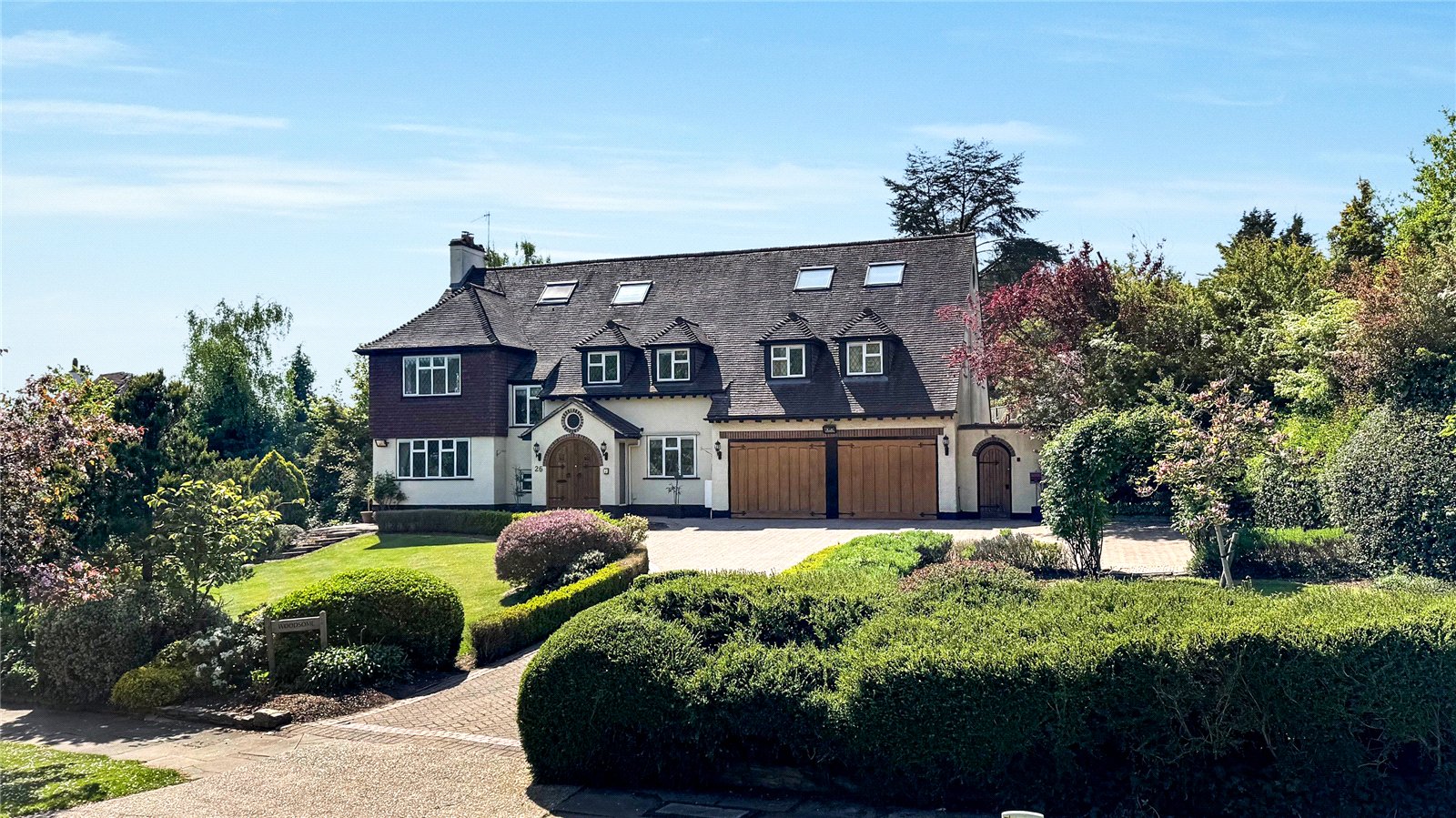 5 bedroom detached house for sale