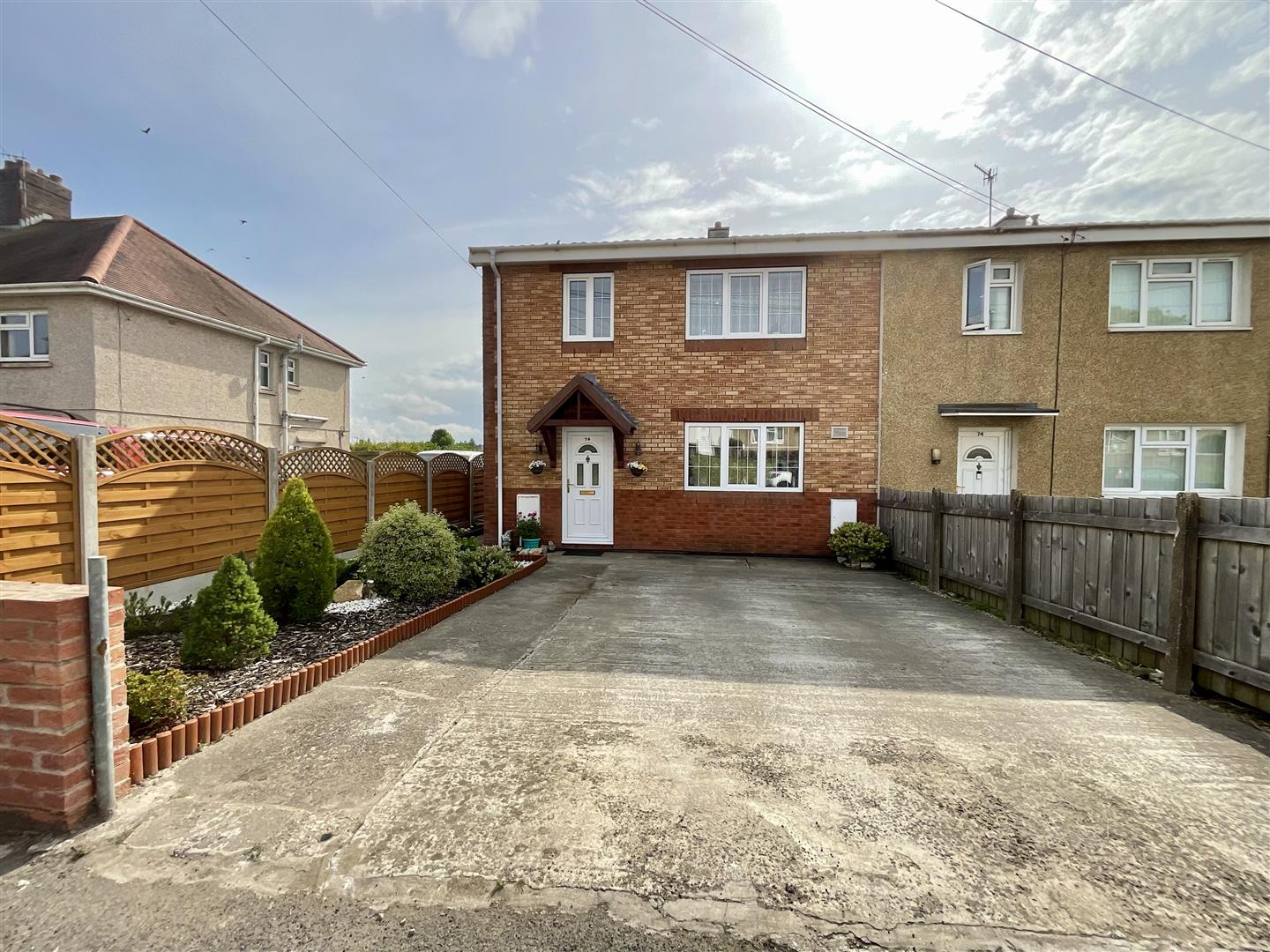 3-bed house on 76, Ynyslas, Llanelli, £160,000