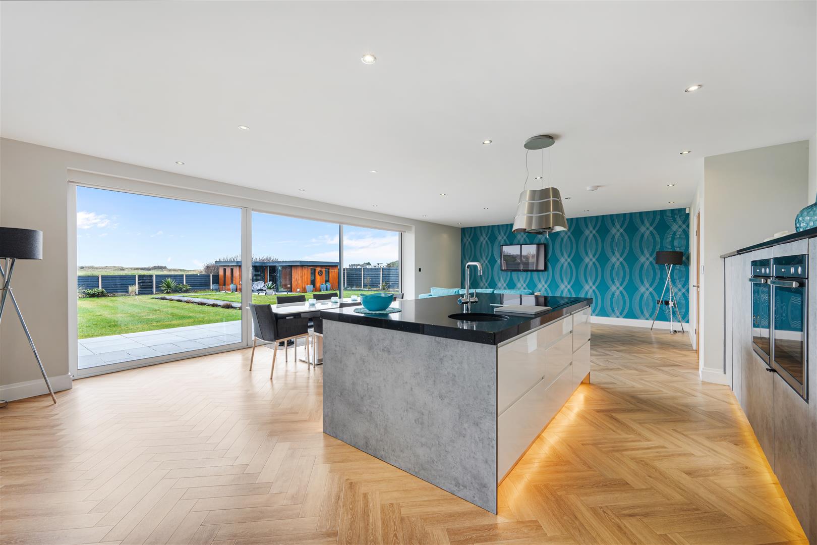 4 bedroom property for sale 0