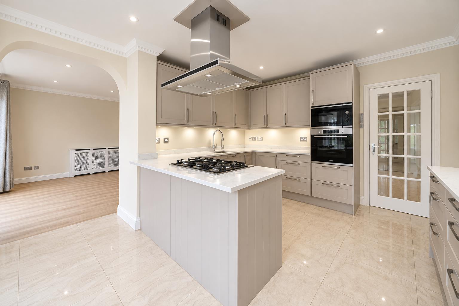12, Ashbourne Road, London photo 4