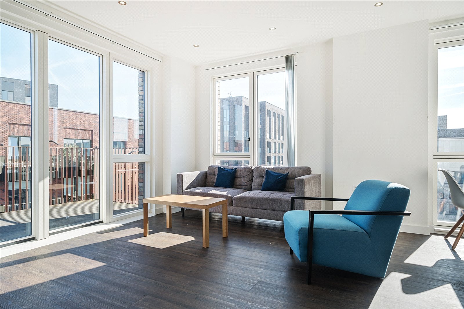 Flat 100, Samuel Building,, 9 Frobisher Yard, London photo 2