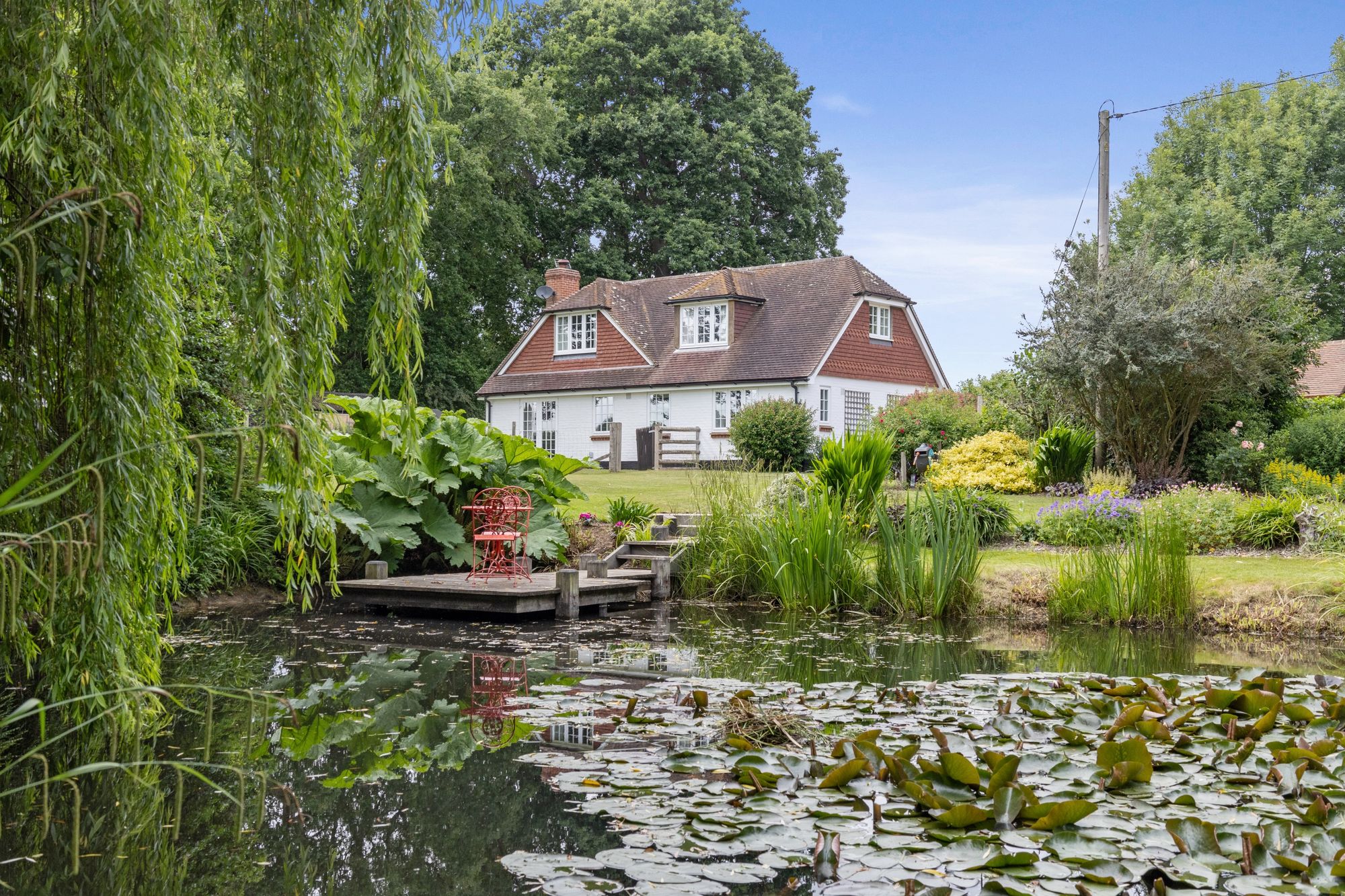 4 bedroom detached house for sale in Billingshurst