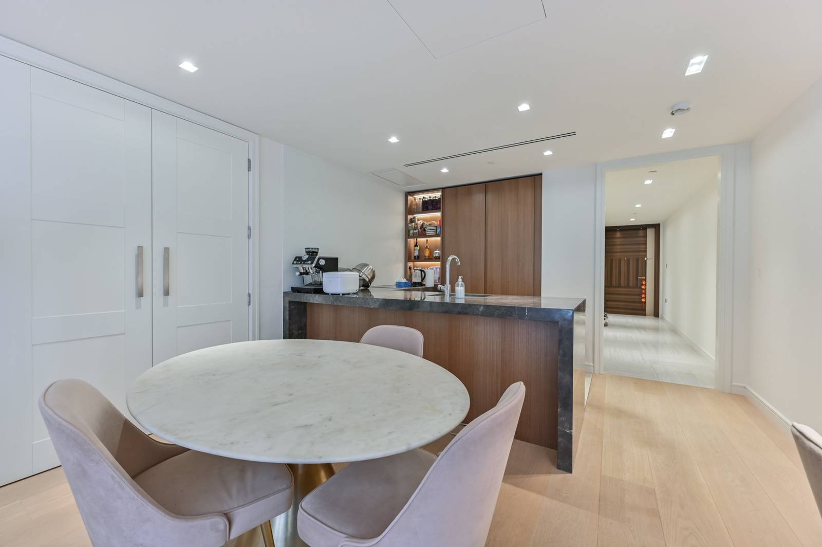 9 bedroom country house for sale