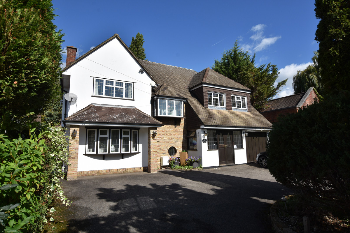 4 bedroom bungalow for sale