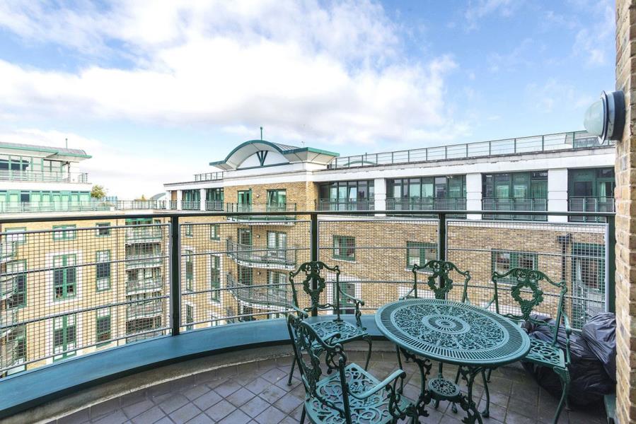 2 bedroom flat for sale 0