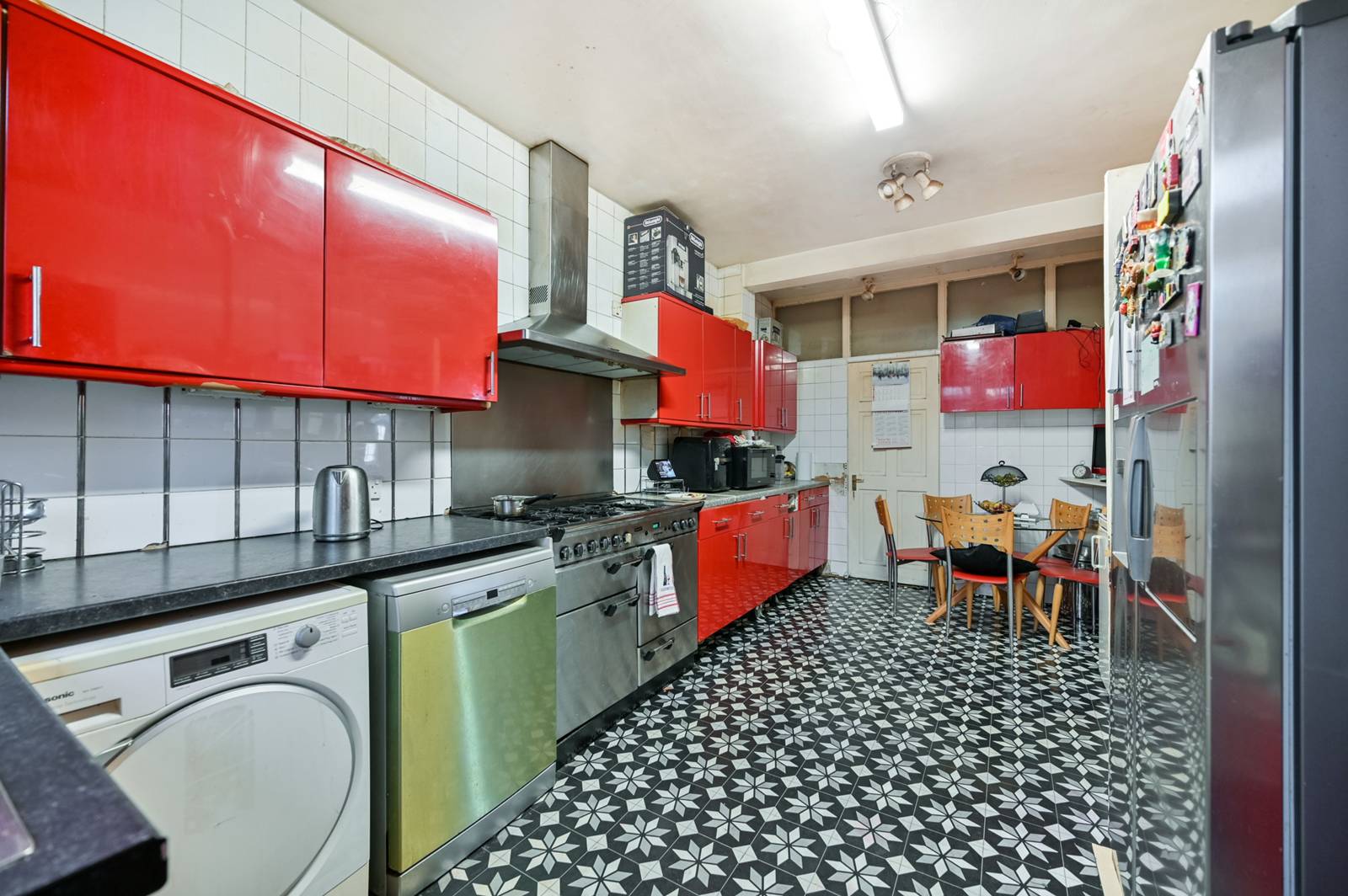 7 bedroom detached house for sale 0