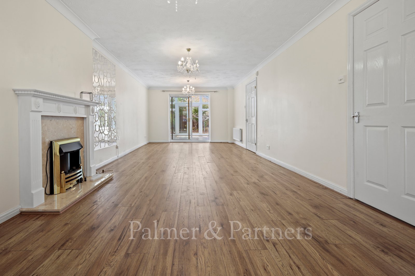 14, Hadrian Close, Essex photo 4