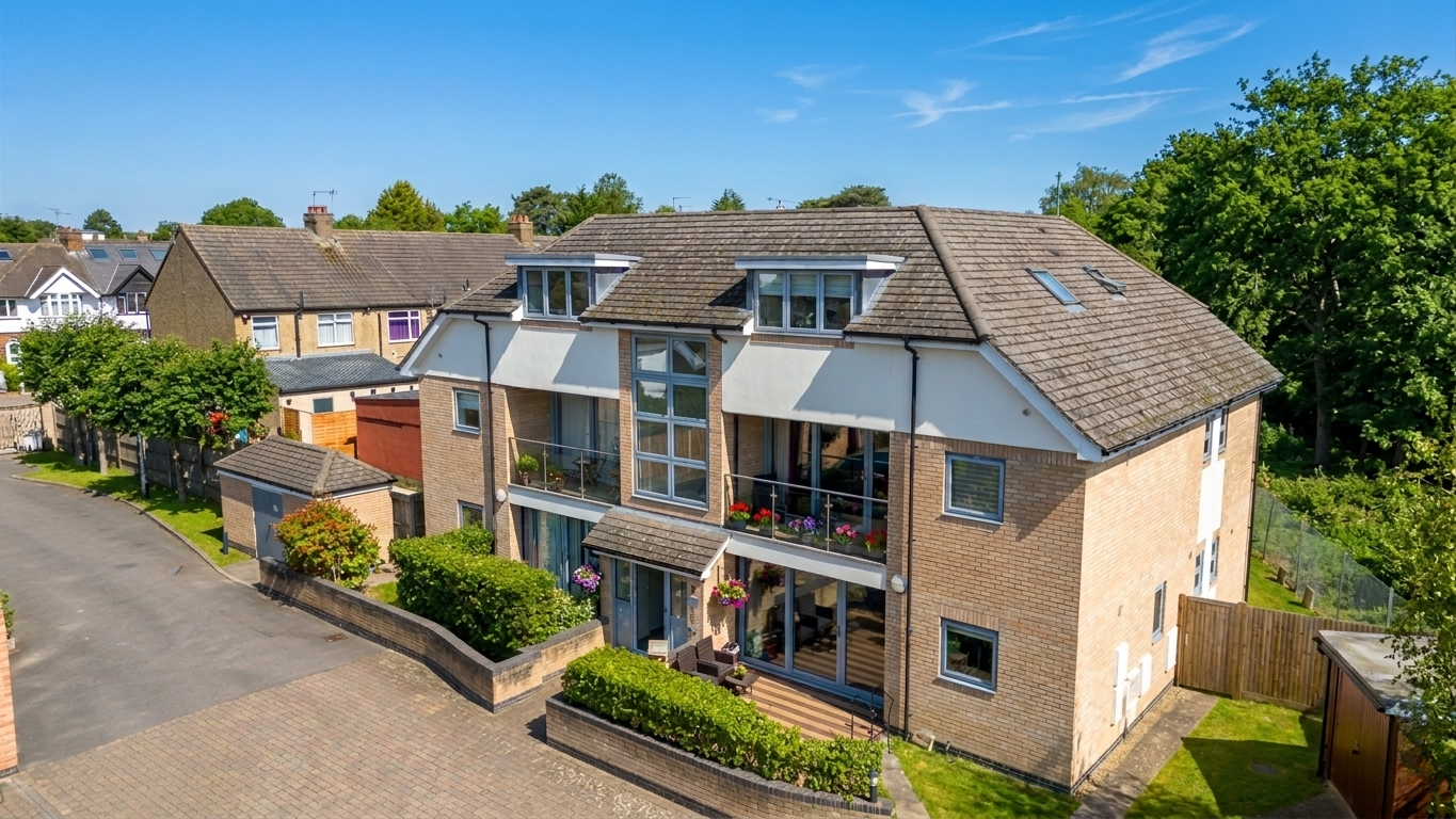 2-bed flat on 5, Southam Mews, Watford, £335,000