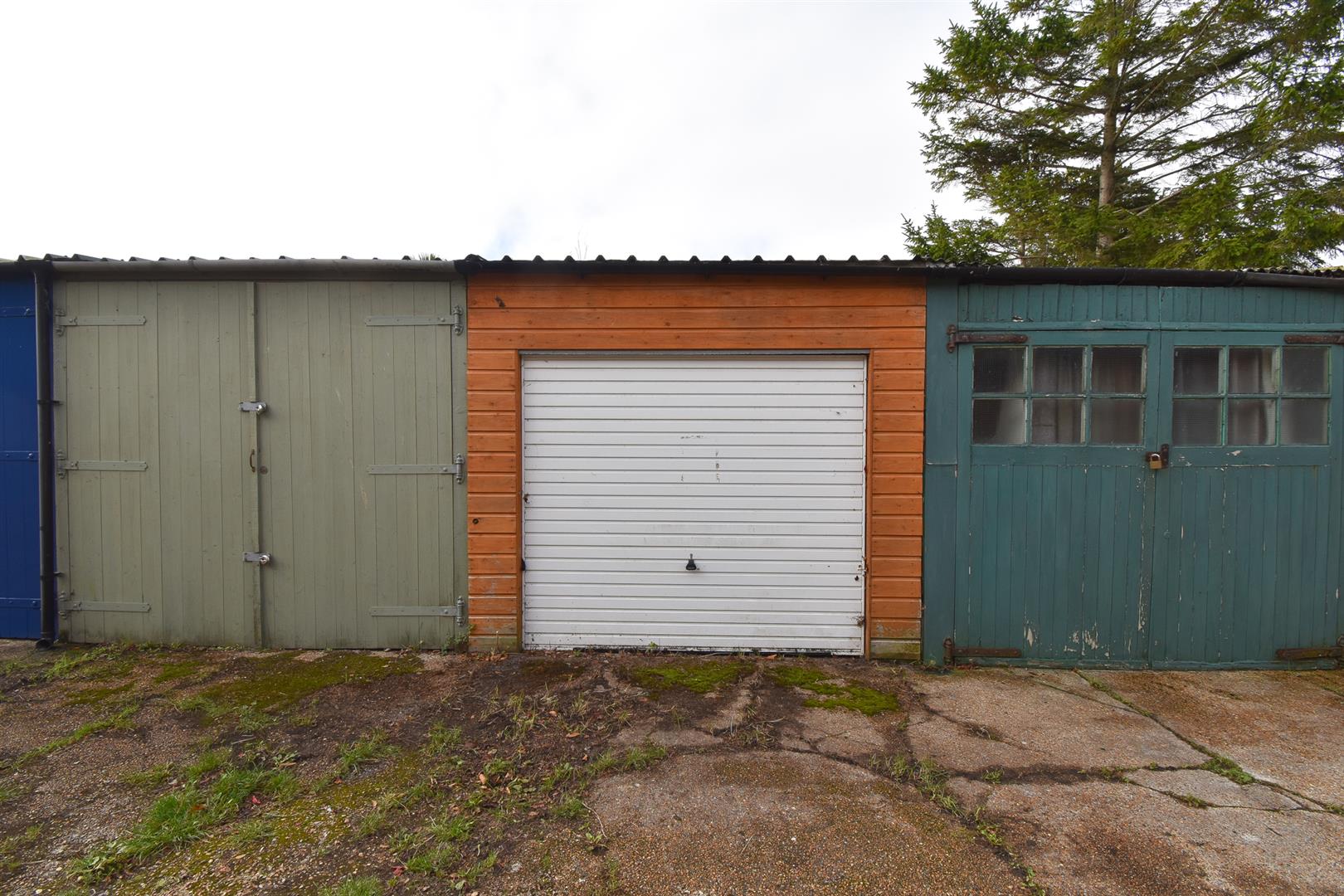 Garage, Number 10, To the rear of, 20 Wykeham Road, Hastings photo 4