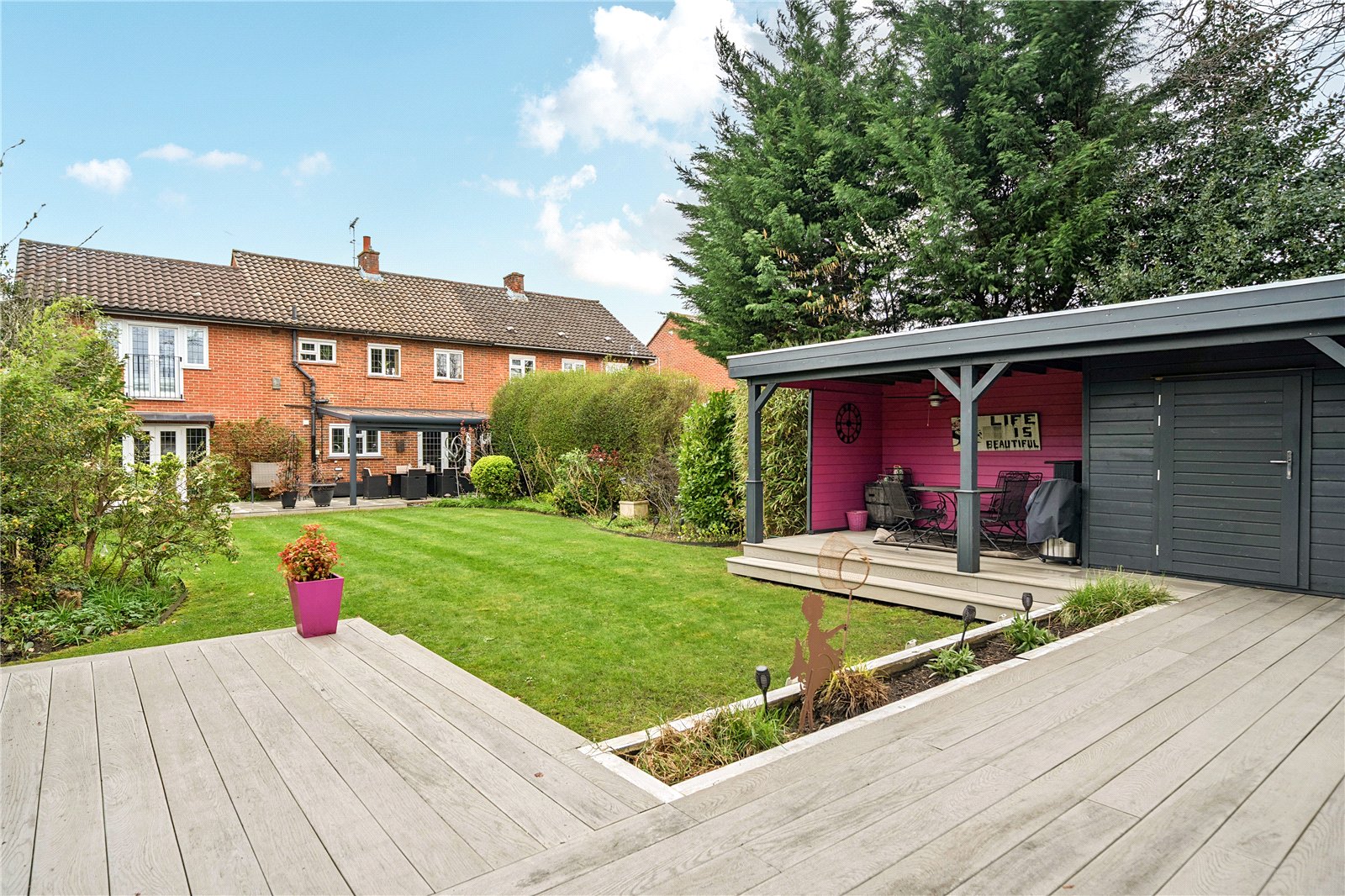 4 bedroom semi-detached house for sale 0