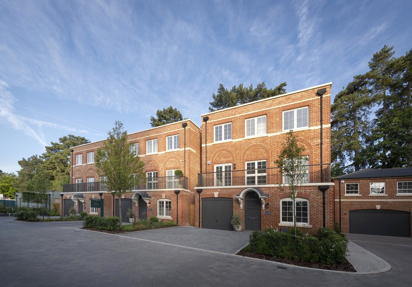 5 bedroom detached new house for sale 0