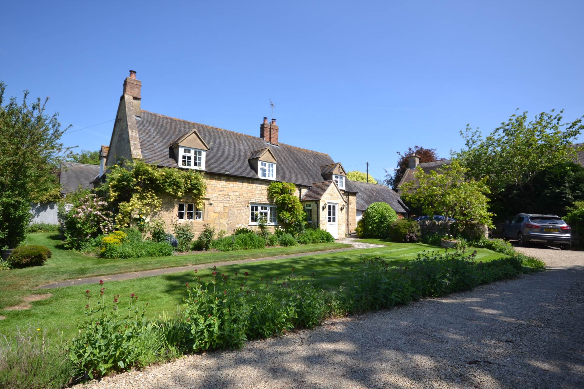4-bed house on Home Farm, High Street, Tewkesbury, £1,050,000
