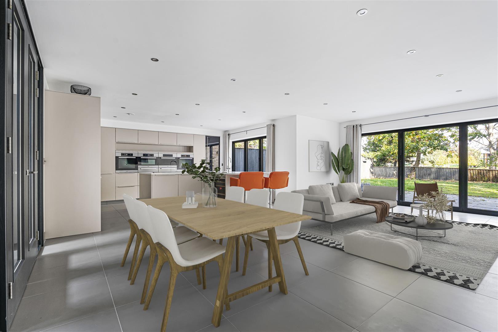 5 bedroom detached house for sale 0