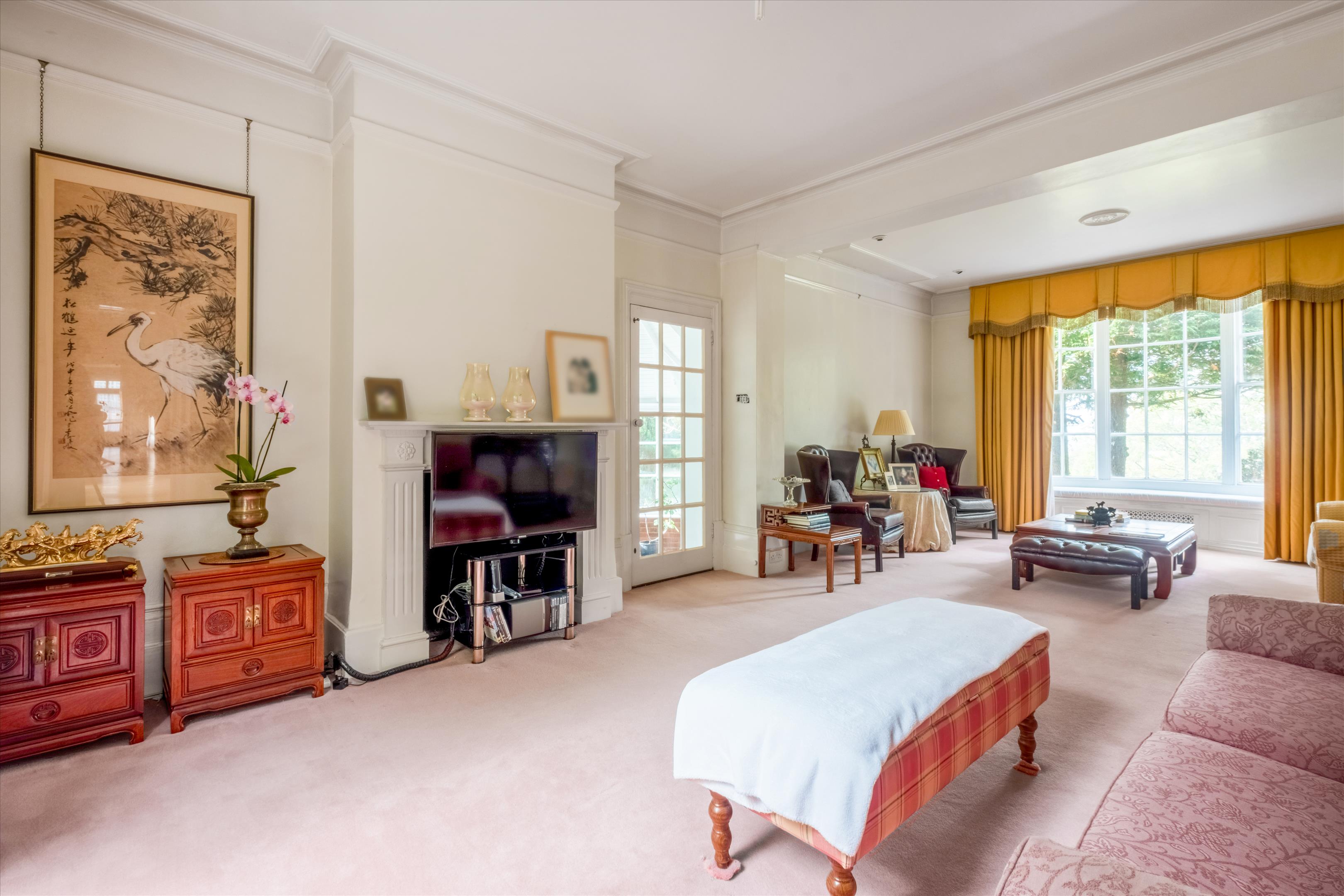 5 bedroom detached house for sale 0