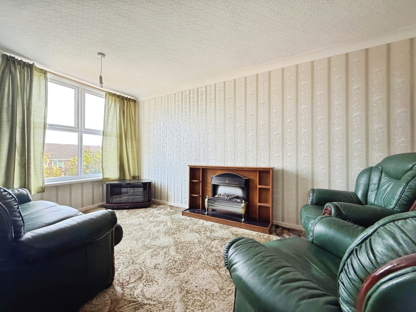 Hurst Green, High Green, Sheffield S35 photo 5