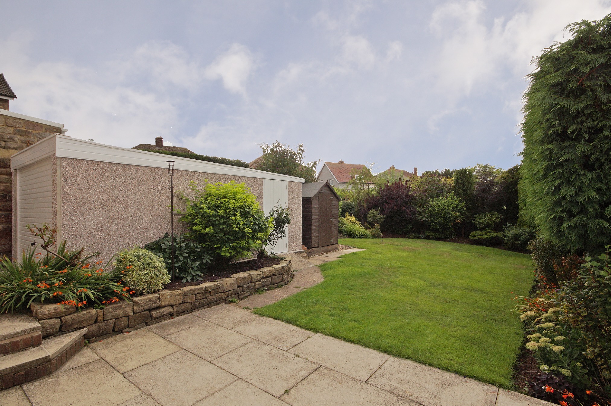 4 Bedrooms Detached house to rent in Mill Close, Harrogate, North Yorkshire HG3