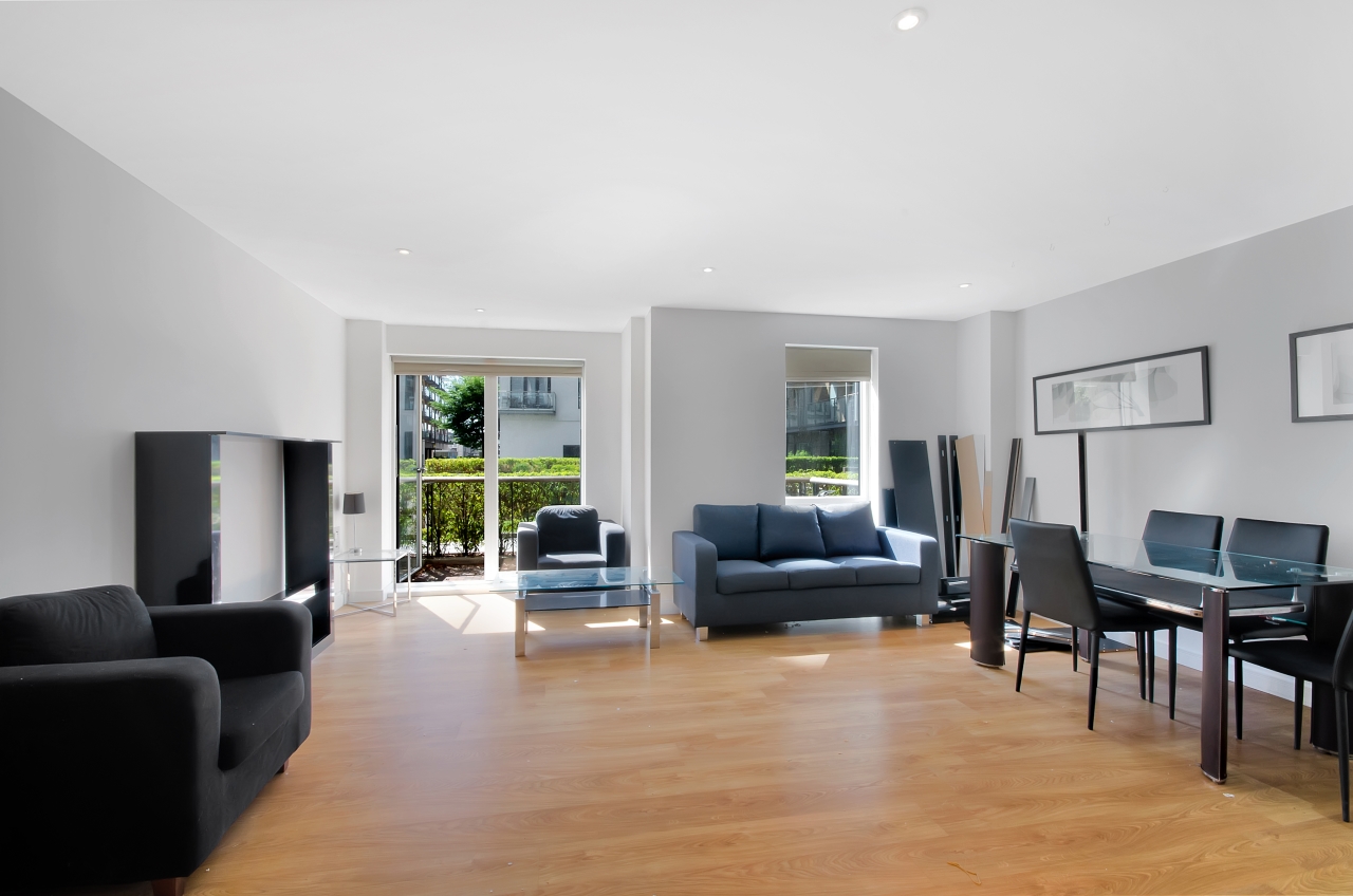 Flat G02,, Kara Court, Caspian Wharf, Bow photo 2