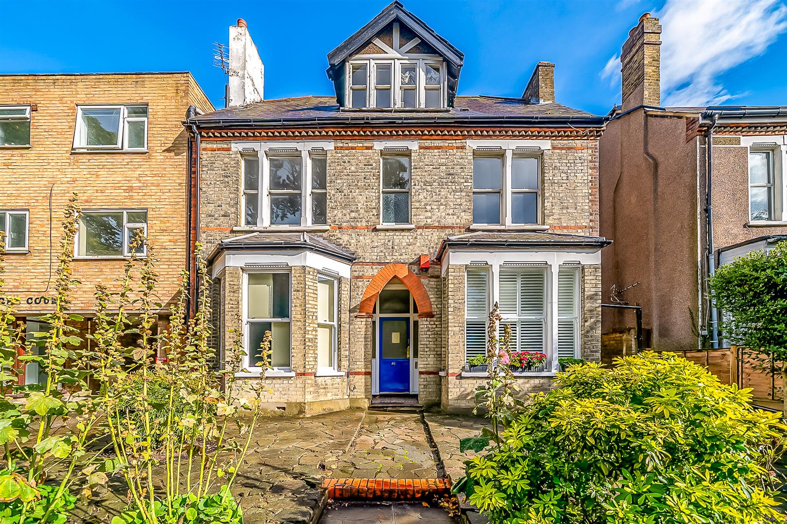 3 bed flat for sale