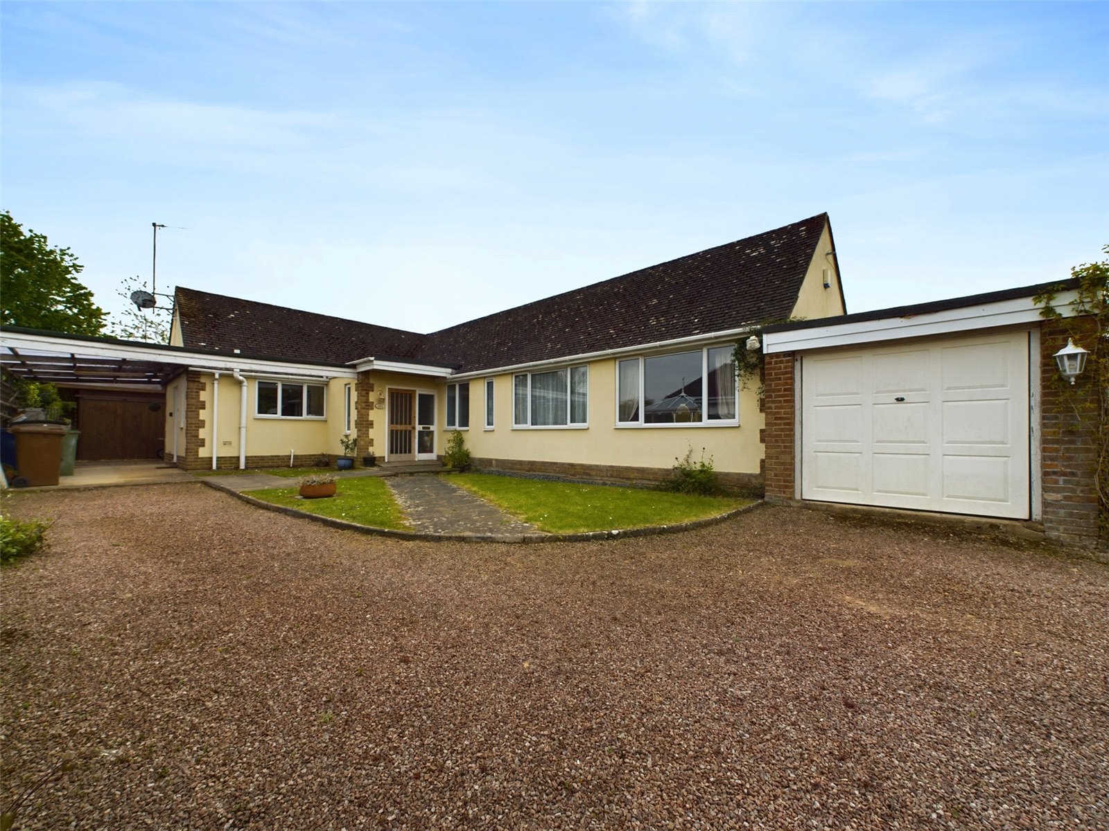 Photos of Parton Drive, Churchdown, Gloucester, Gloucestershire GL3