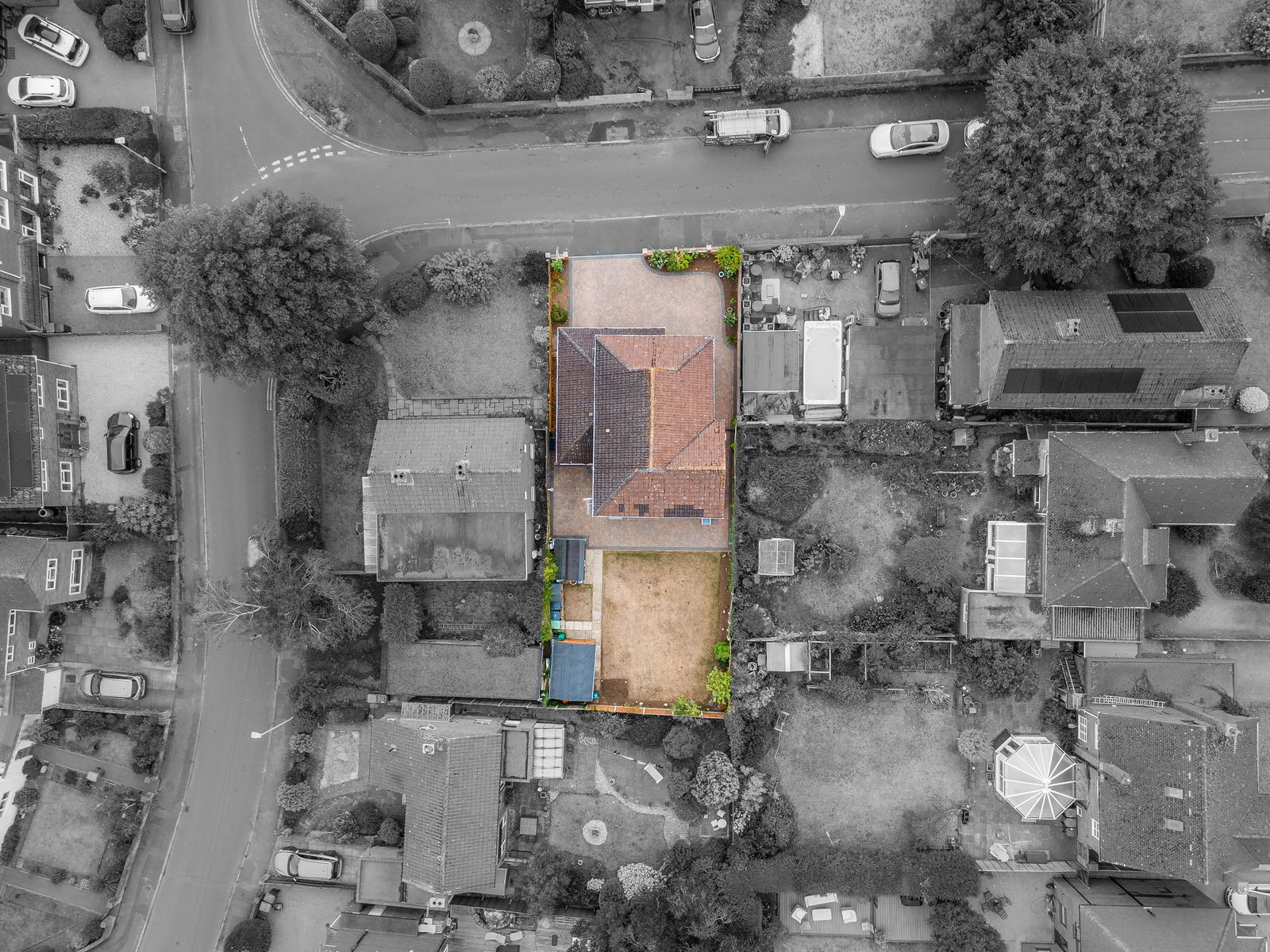 1, Estcourt Close, Gloucester photo 4