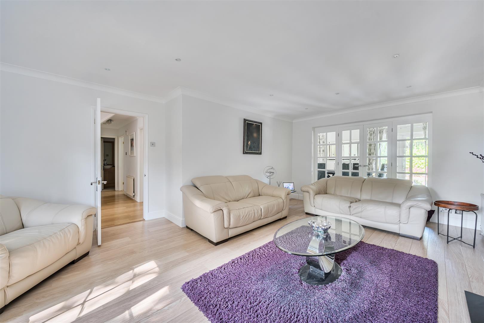 4 bedroom detached house for sale 0