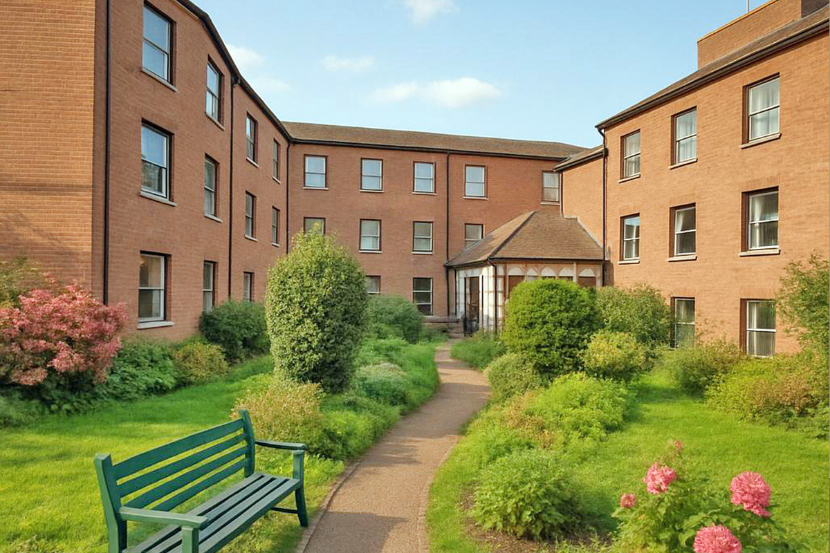 5 bedroom detached house for sale in Richmond