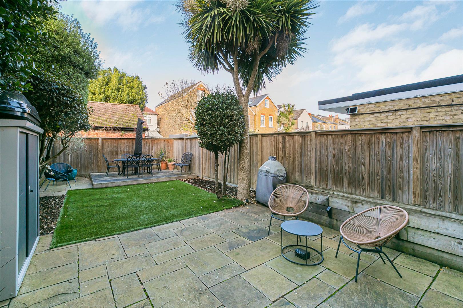 5 bedroom detached house for sale 0