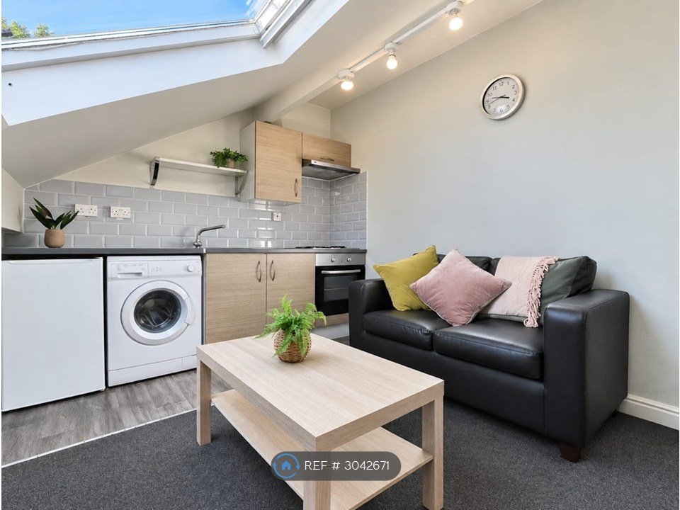 1-bed flat on Aston Street, Leeds, £545/mo