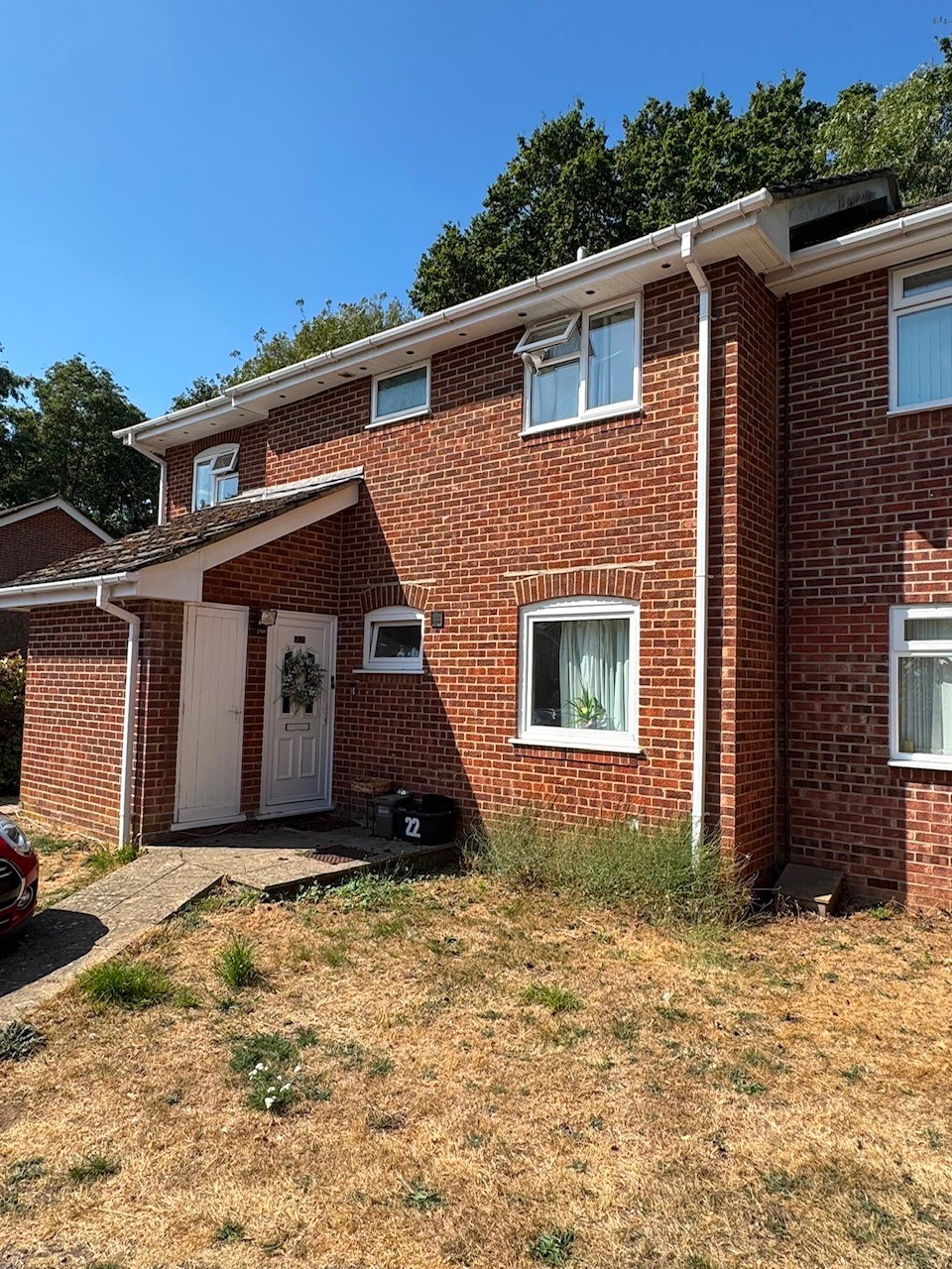 22, Birch Grove, Eastleigh photo 2