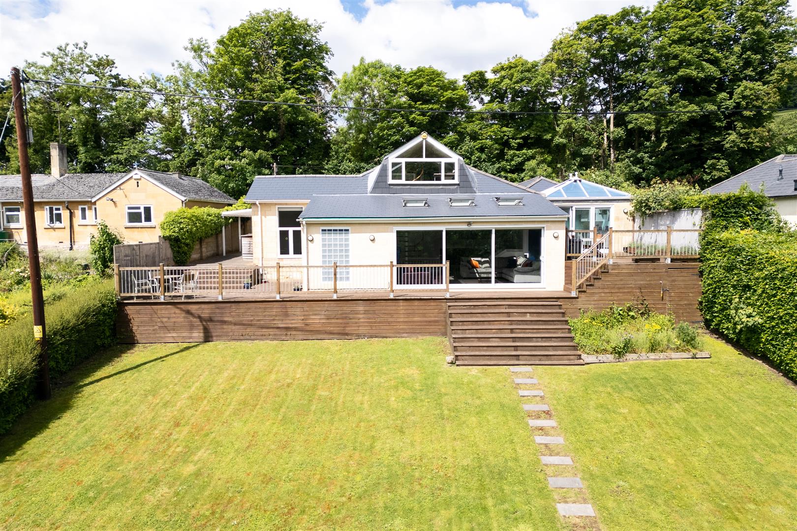 4 bedroom detached house for sale 0