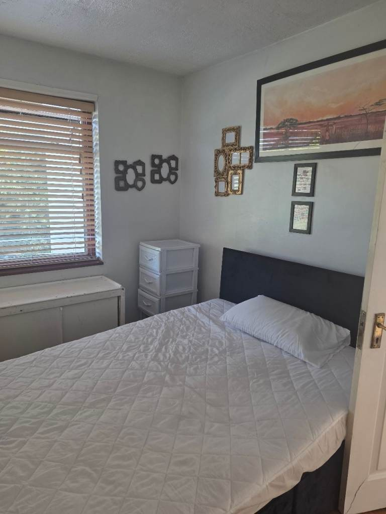 Stanley Avenue, Dagenham photo 5