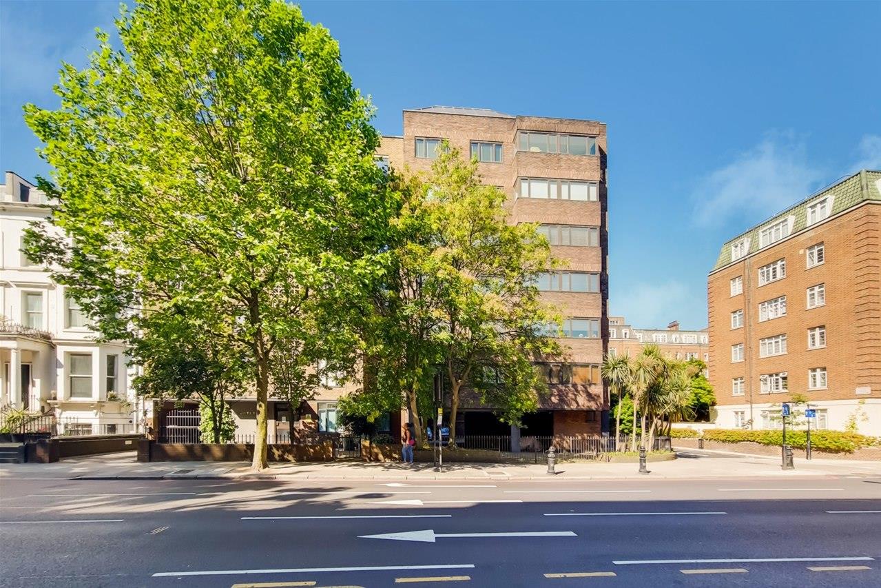 Earls Court Road, London photo 4