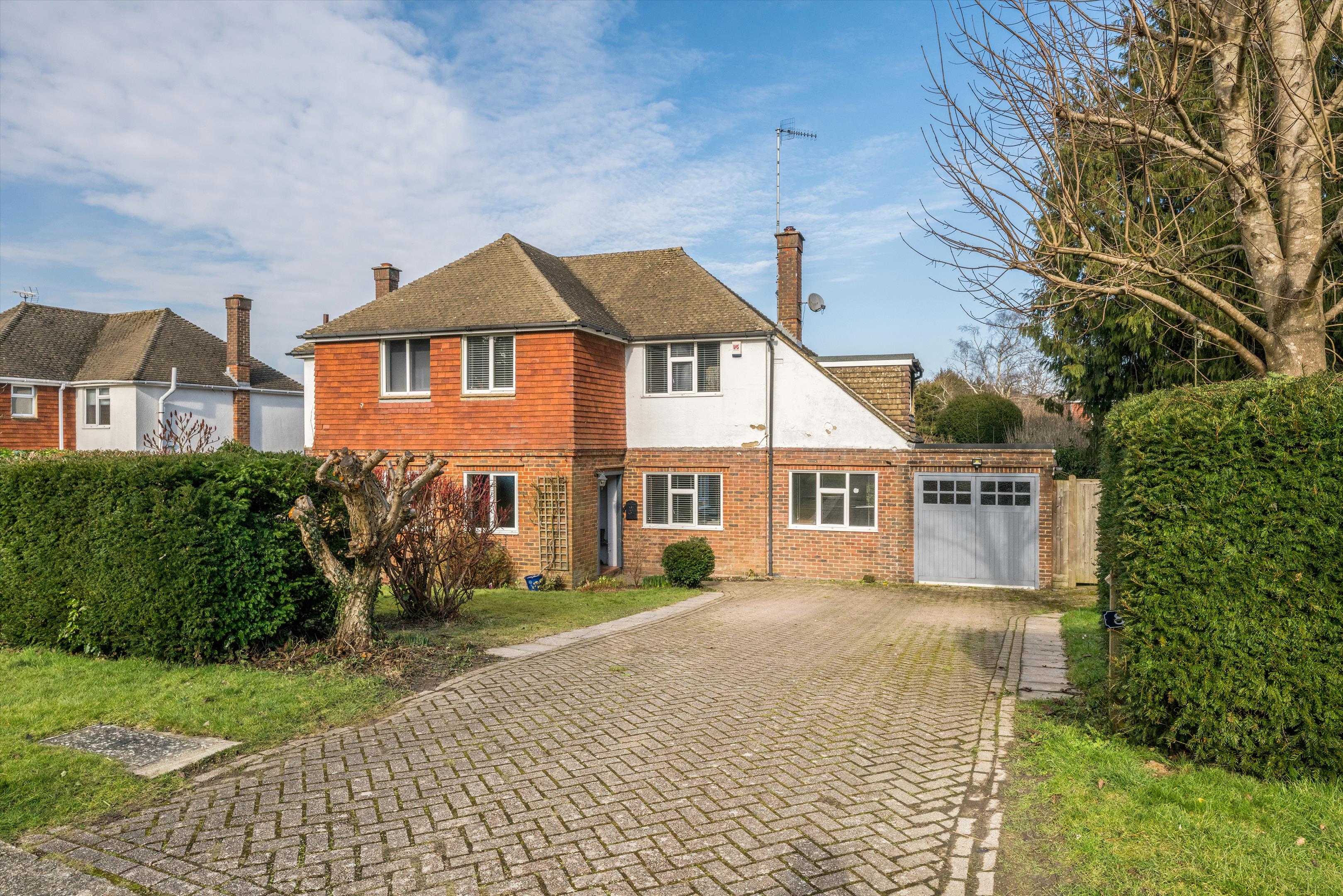 4 bedroom detached house for sale 0