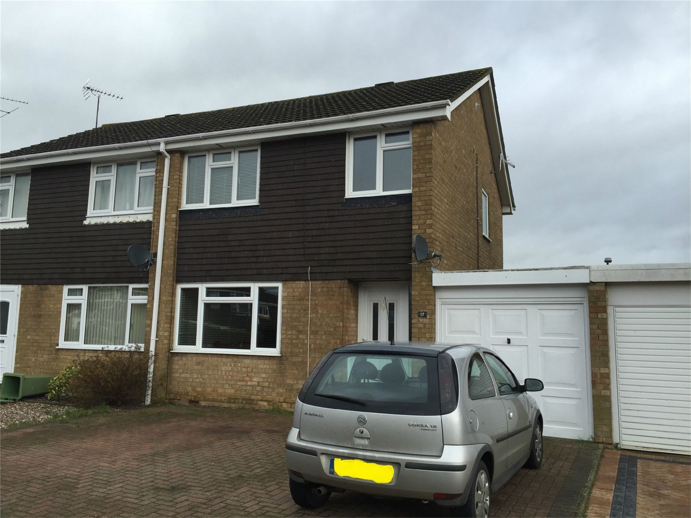 Free property report 17 Byron Drive, Newport Pagnell, MK16 8DX Chimnie
