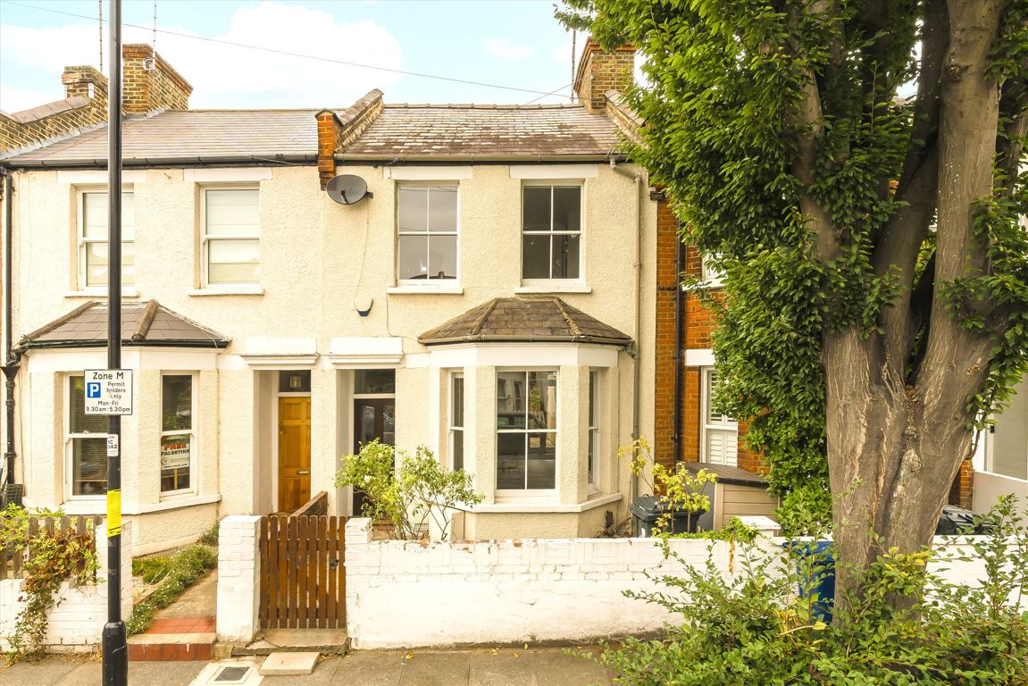 3 bedroom terraced house for sale 0