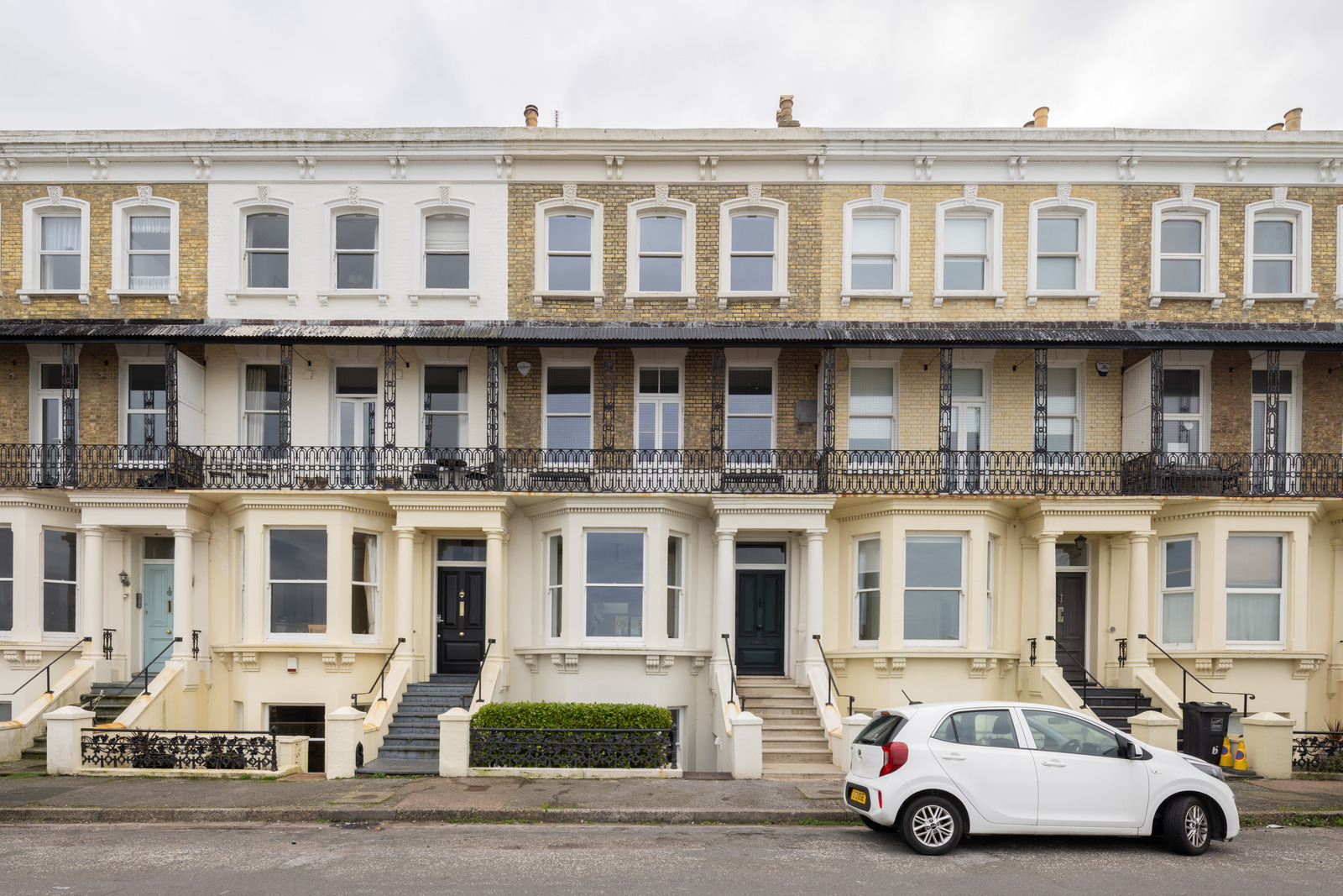 6 bedroom terraced house for sale 0